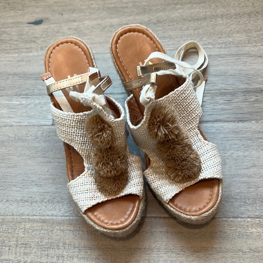 Vida Leather LLC. Open toe espadrilles
